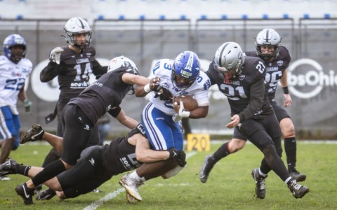 I FROGS iniziano il campionato con una convincente vittoria