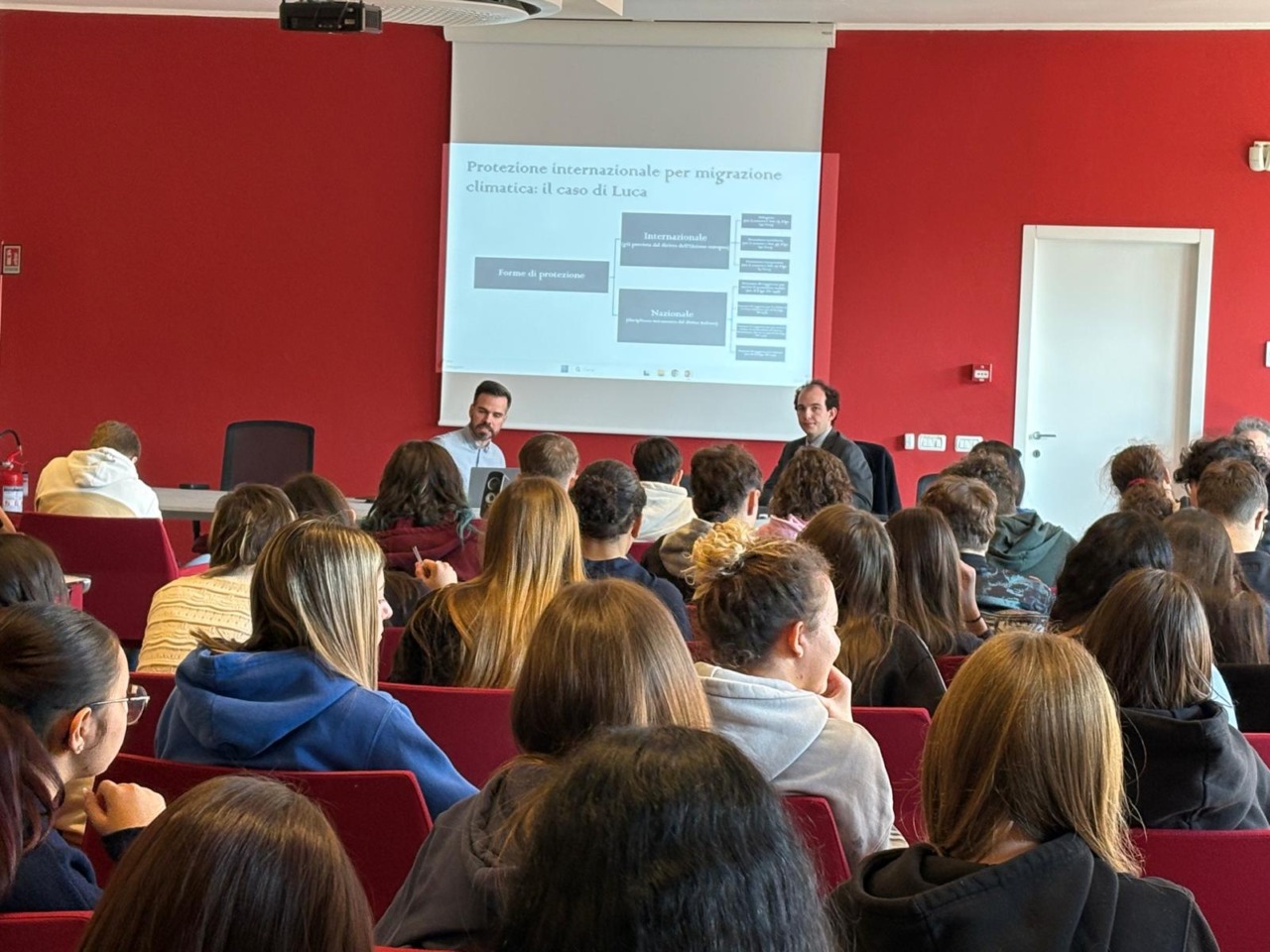 Il Liceo di Arconate ospita una conferenza sui diritti umani