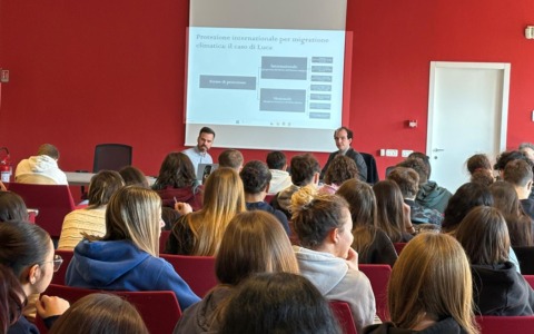 Il Liceo di Arconate ospita una conferenza sui diritti umani