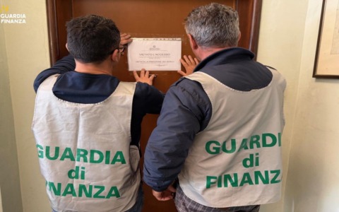 Sequestrati appartamenti e titoli di stato per frodi immobiliari