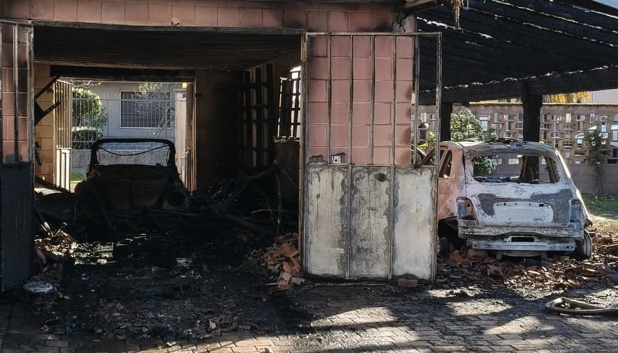 Incendio di quattro auto all’alba a Canegrate