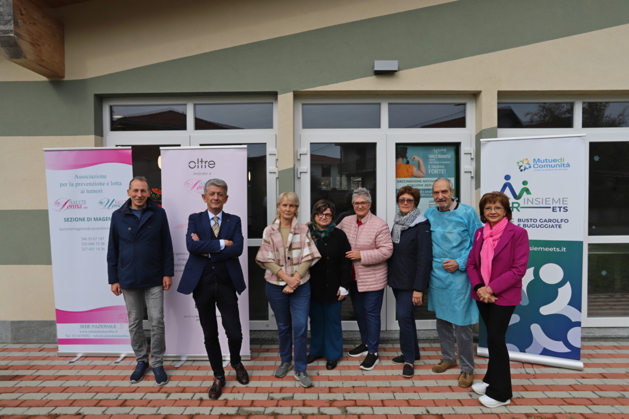 Ccr Insieme dona lettini ginecologici a Busto Garolfo e Buguggiate