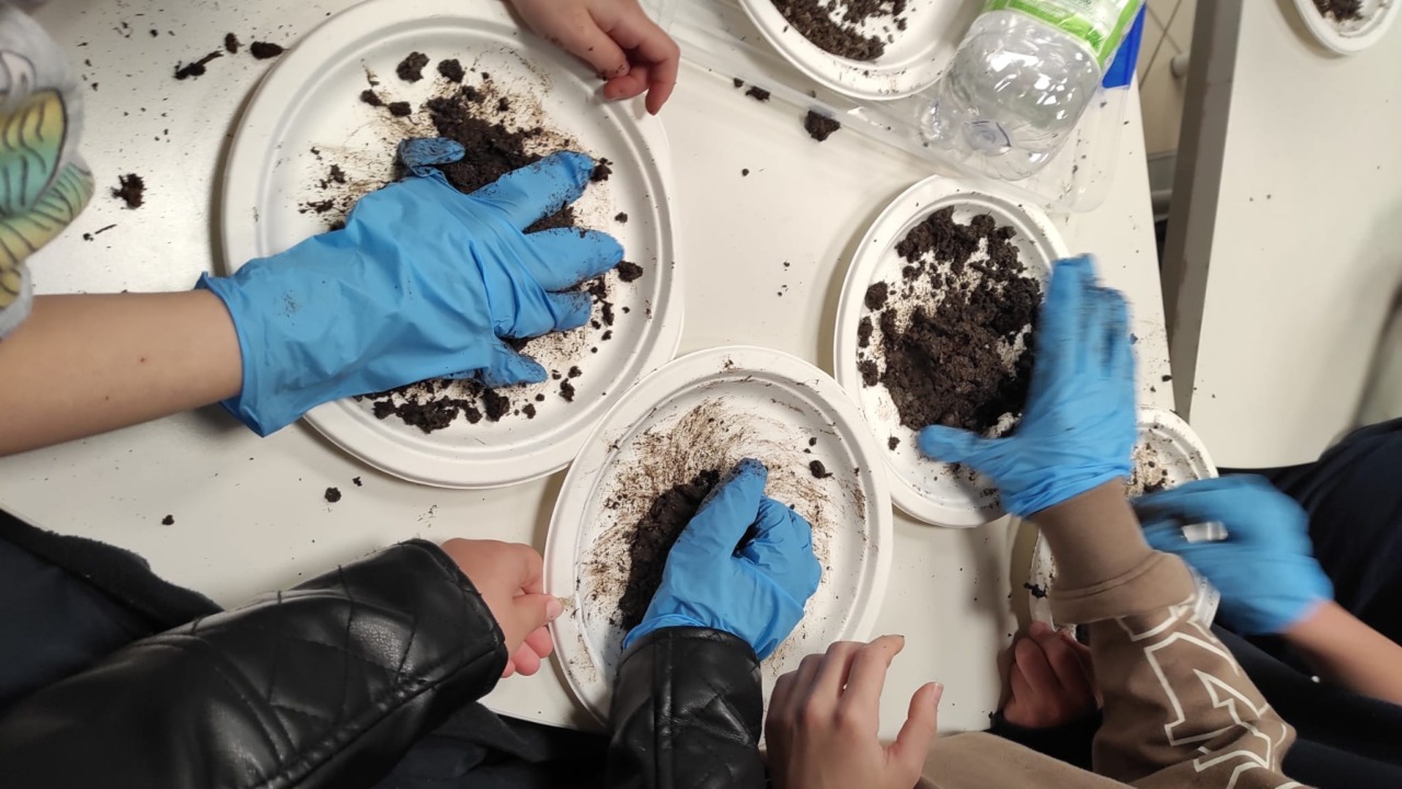 Studenti in campo per “Api e biodiversità”, un progetto di successo