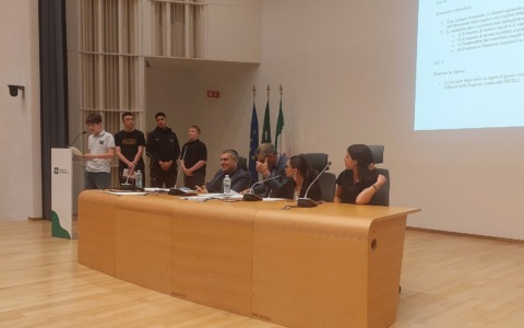 Gli studenti del Bernocchi partecipano come “Consiglieri regionali per un giorno”