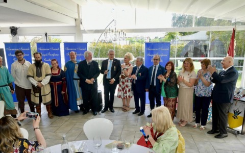 Ritorna il Ballo delle Rose con Dame e Cavalieri