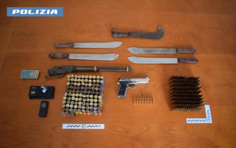 Scoperta di droga e armi nei boschi tra Legnano, Marnate e Castellanza