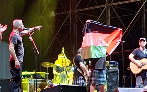 Bandabardò e Modena City Ramblers chiudono il “Rugby Sound” con un messaggio di libertà