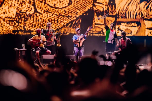 Manu Chao conclude il “Rugby Sound 2026” con un messaggio potente