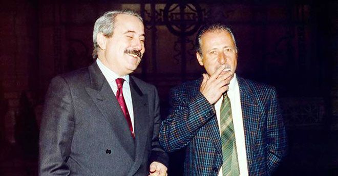 Via libera alla commissione antimafia e intitolazione a Falcone e Borsellino